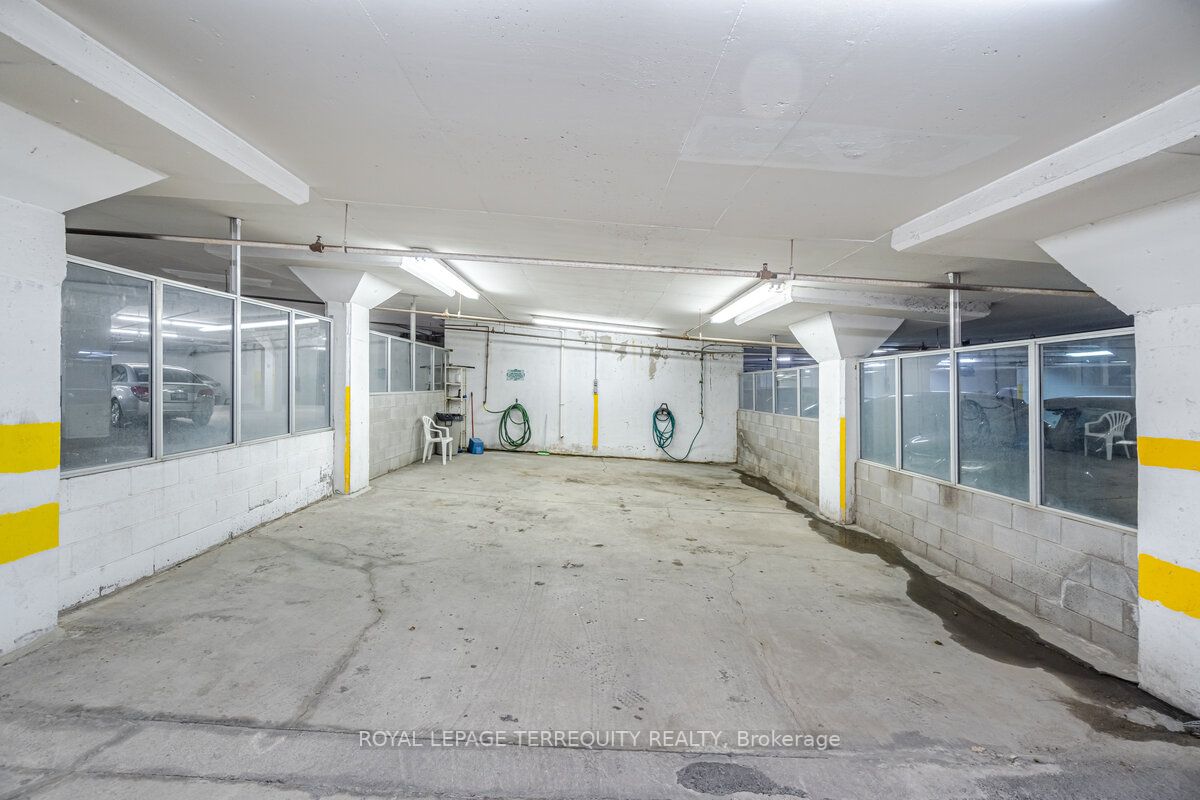 8 Main St, #303