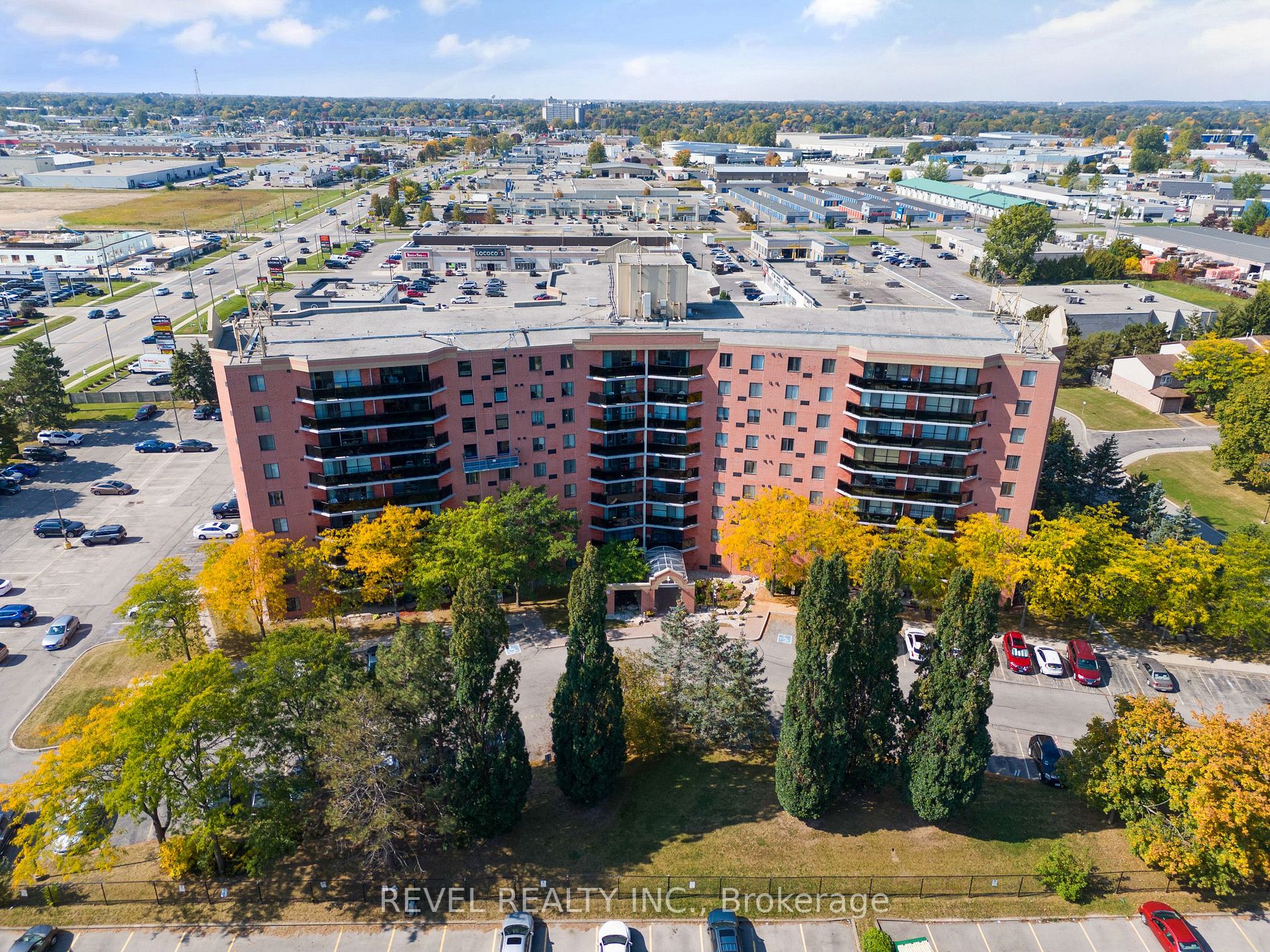 9 Bonheur Crt, #912