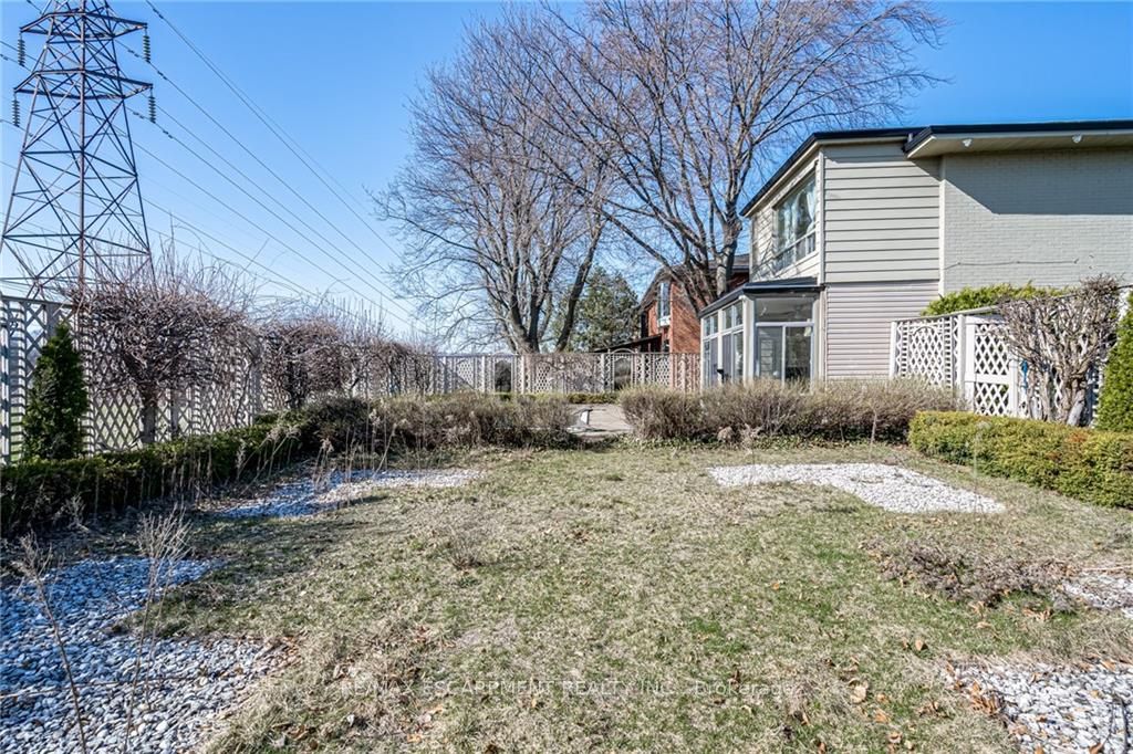23A West Park Ave