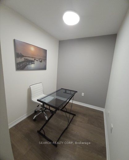 560 North Service Rd, #802