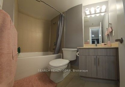 560 North Service Rd, #802