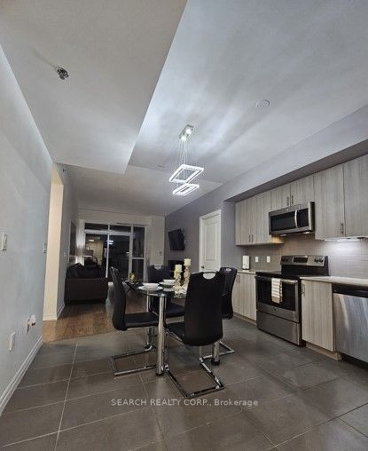 560 North Service Rd, #802