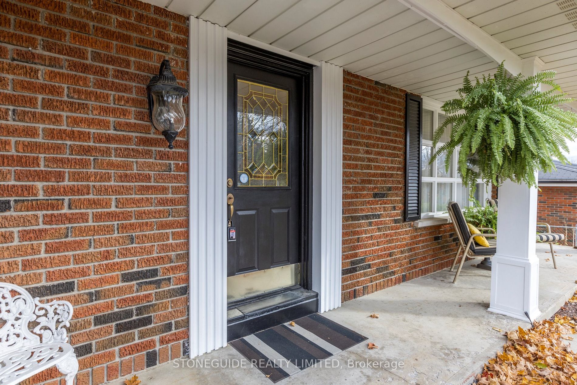 1322 Amundsen Ave