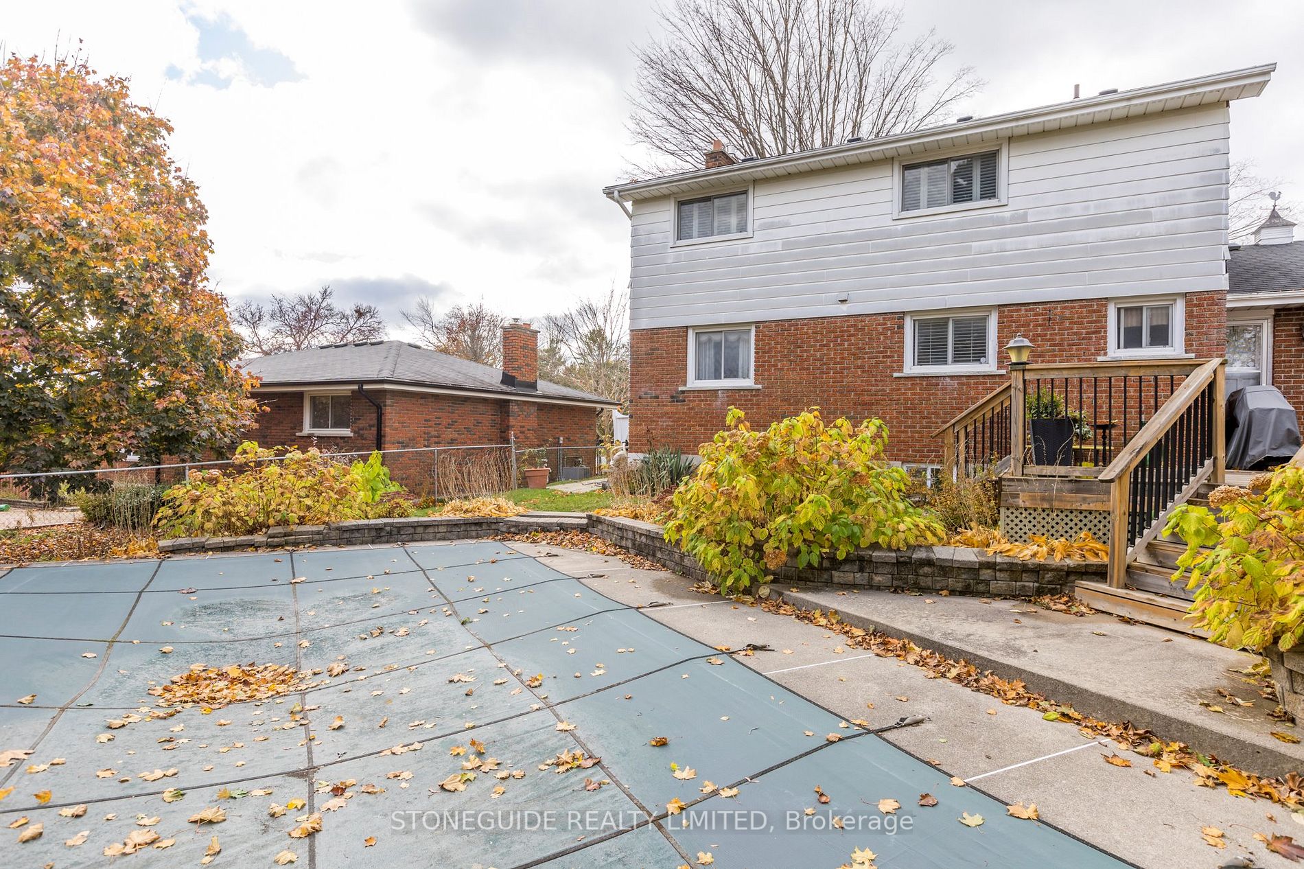 1322 Amundsen Ave