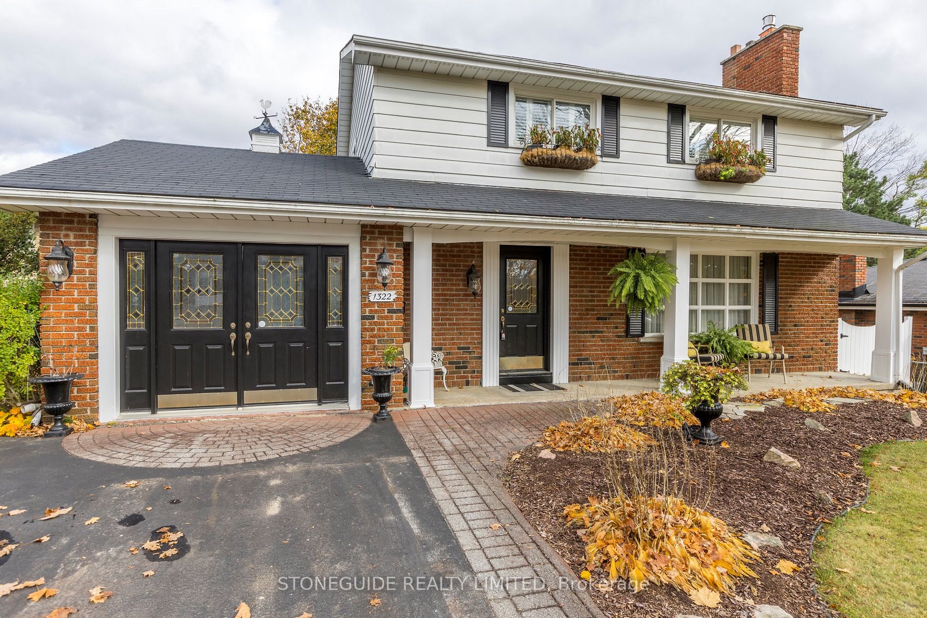 1322 Amundsen Ave