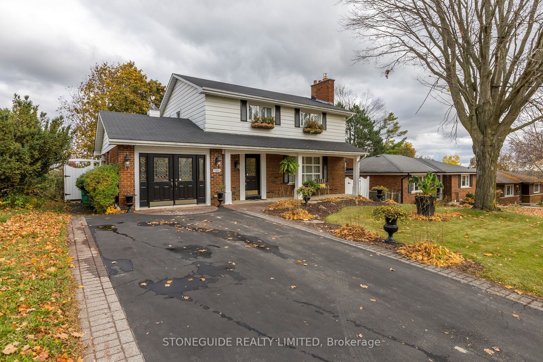 1322 Amundsen Ave