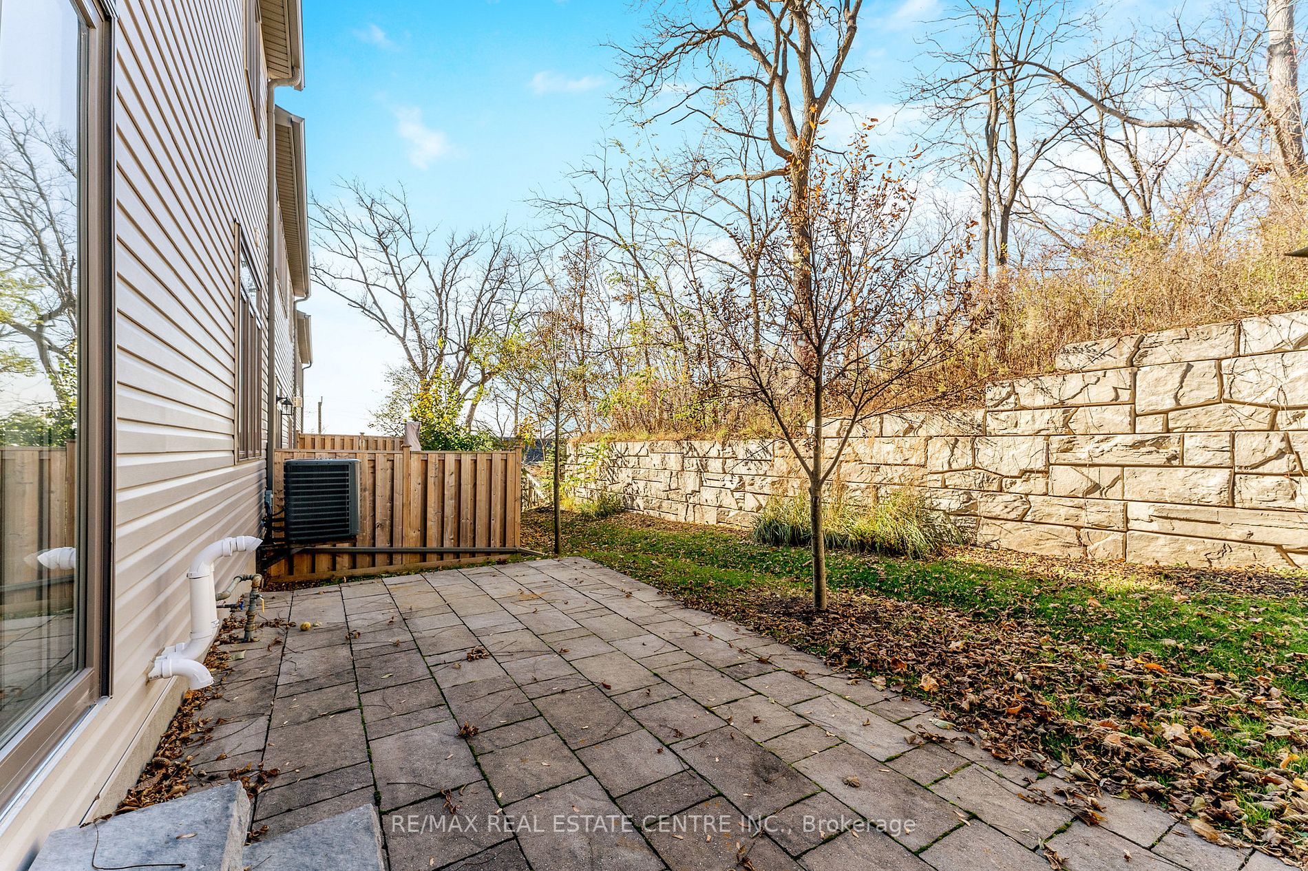 16 Guthrie Lane, #18