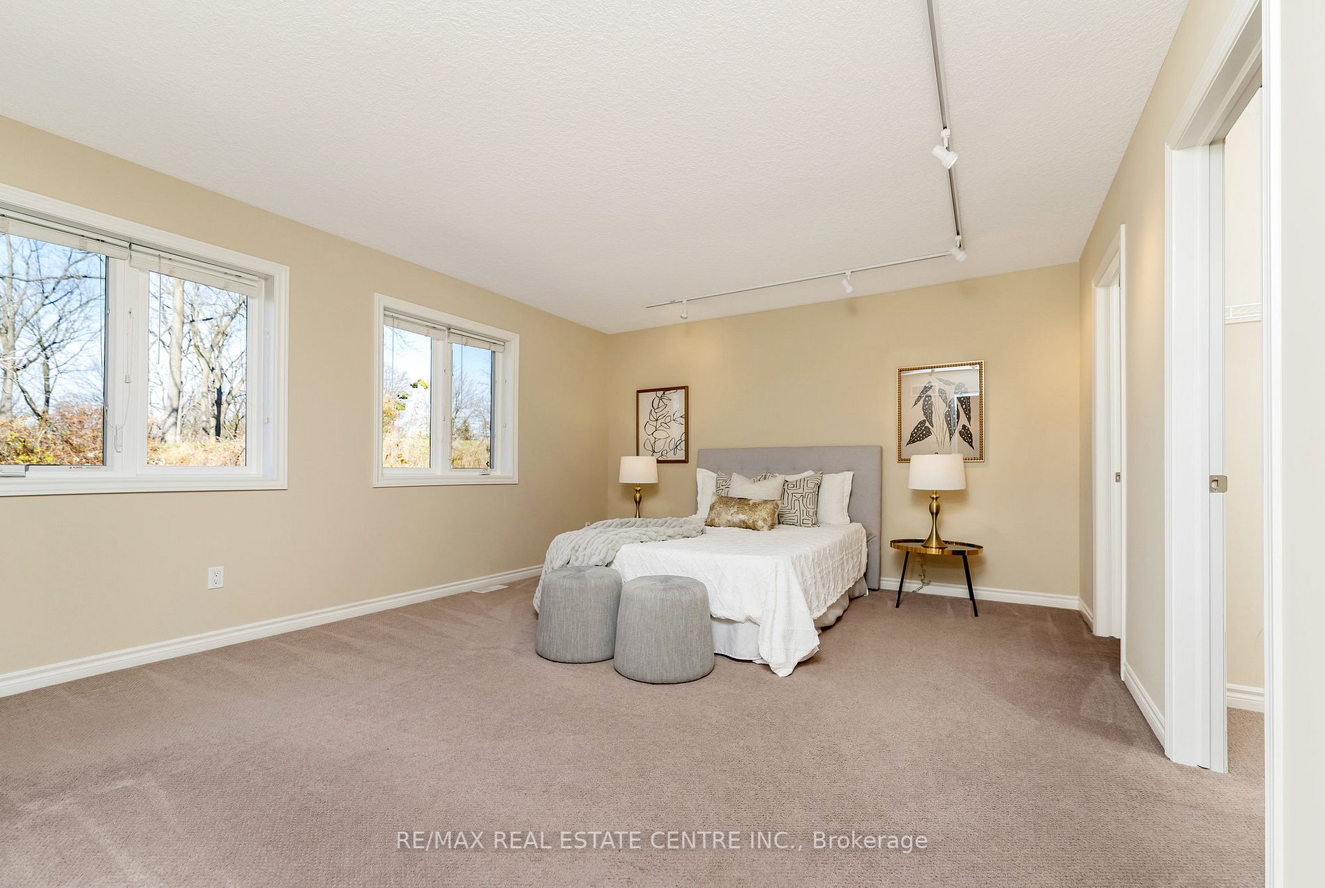 16 Guthrie Lane, #18