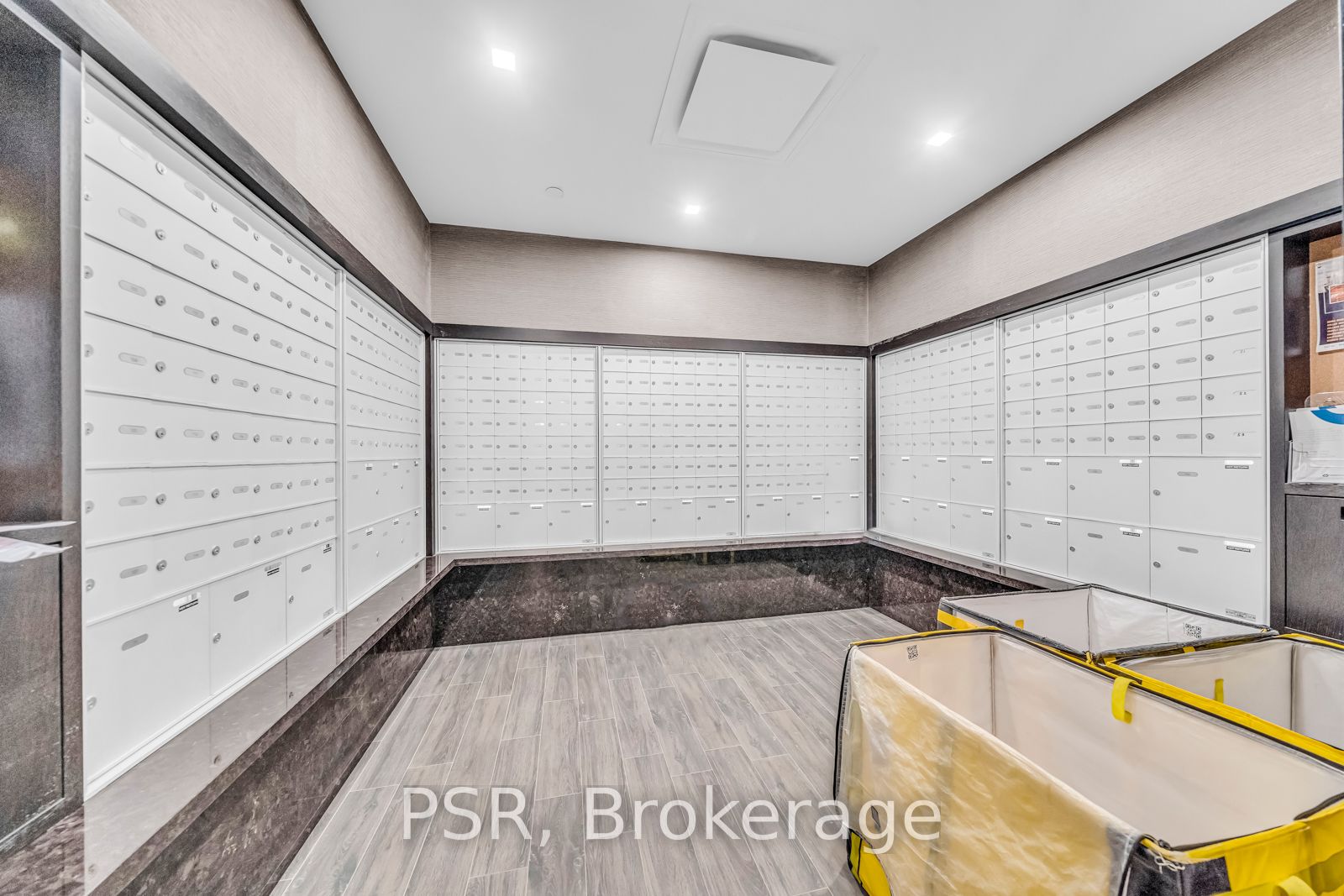 450 Dundas St E, #1213