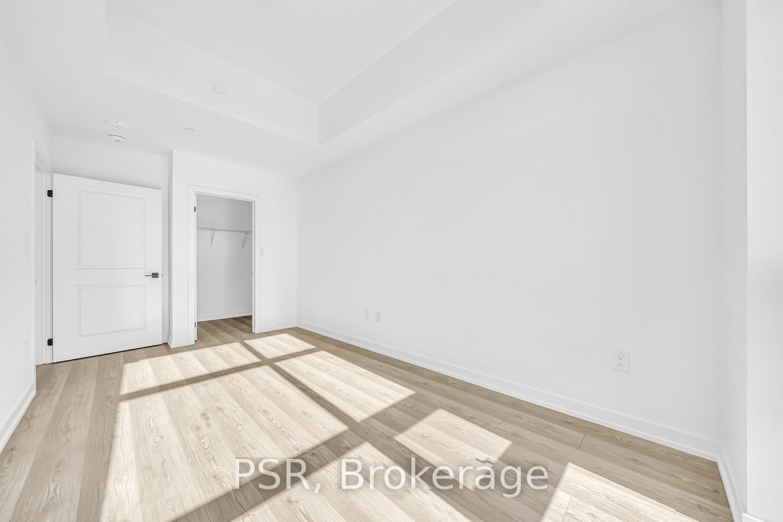 450 Dundas St E, #1213