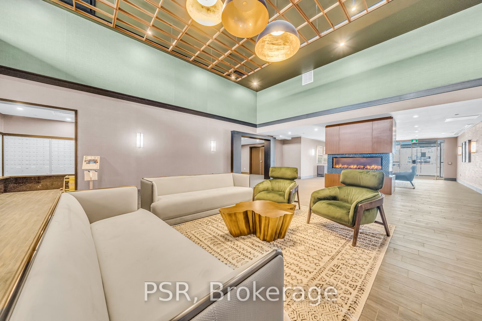 450 Dundas St E, #1213