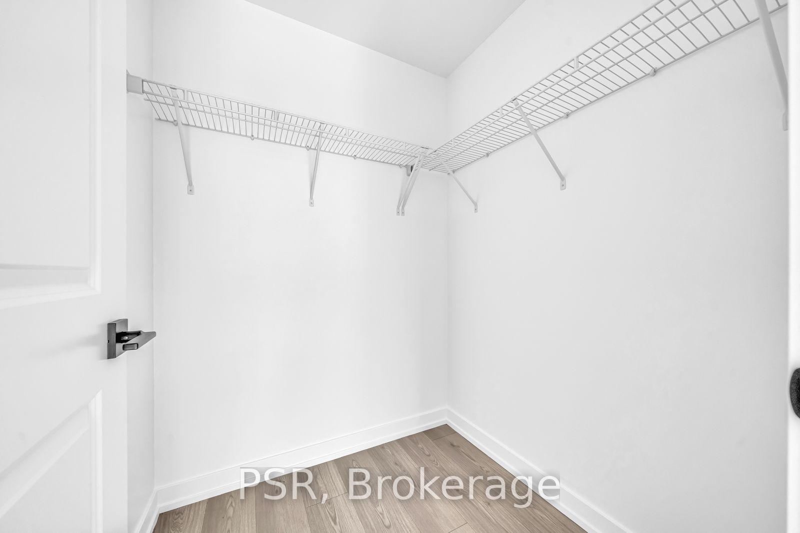 450 Dundas St E, #1213