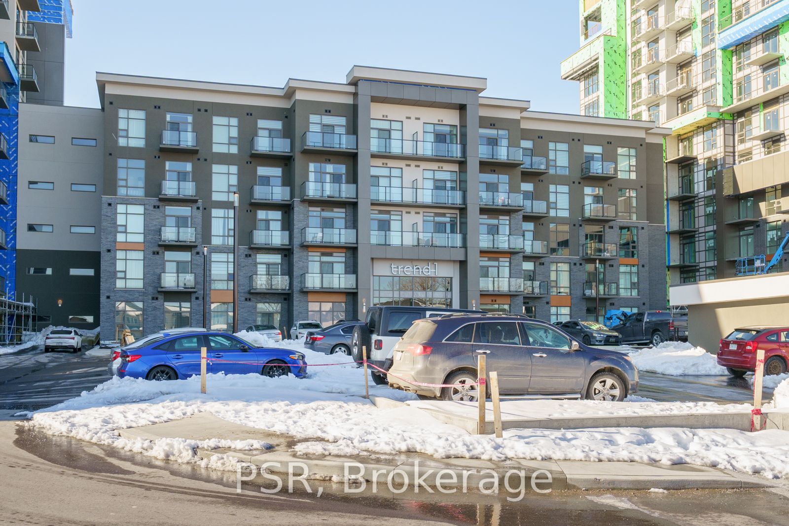 450 Dundas St E, #1213