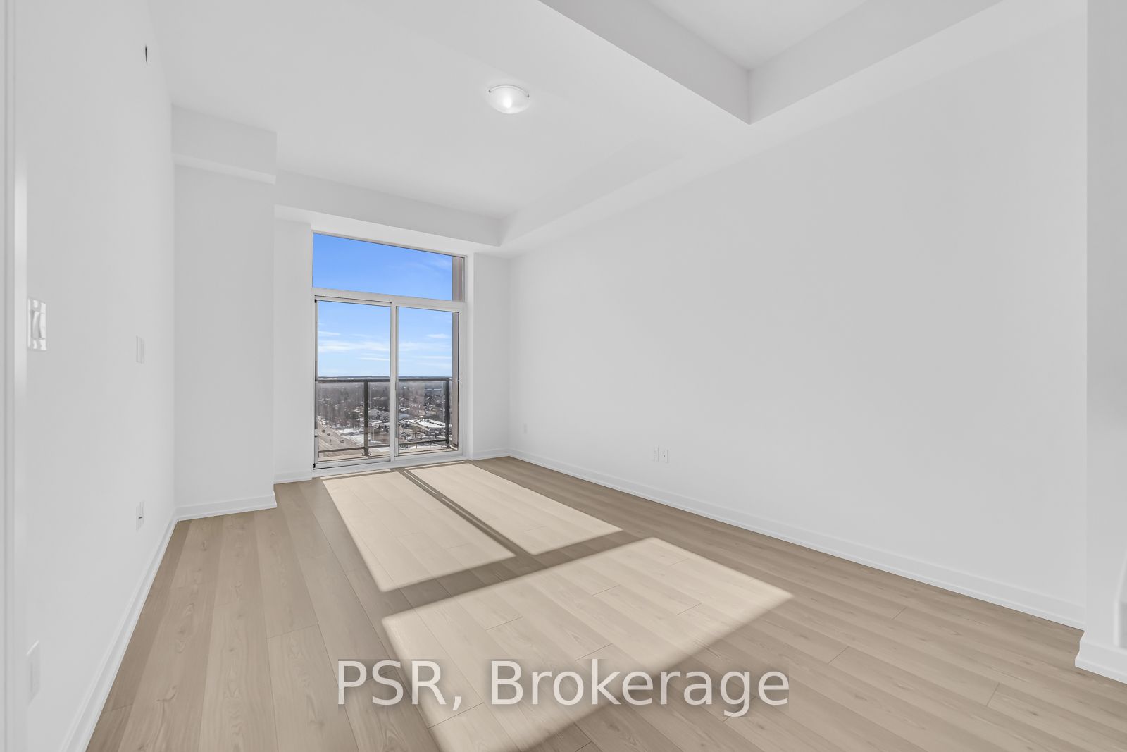 450 Dundas St E, #1213