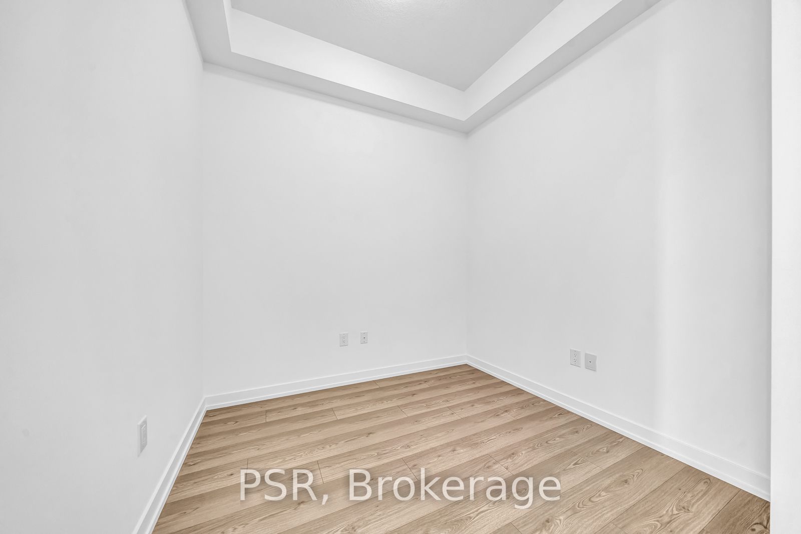 450 Dundas St E, #1213
