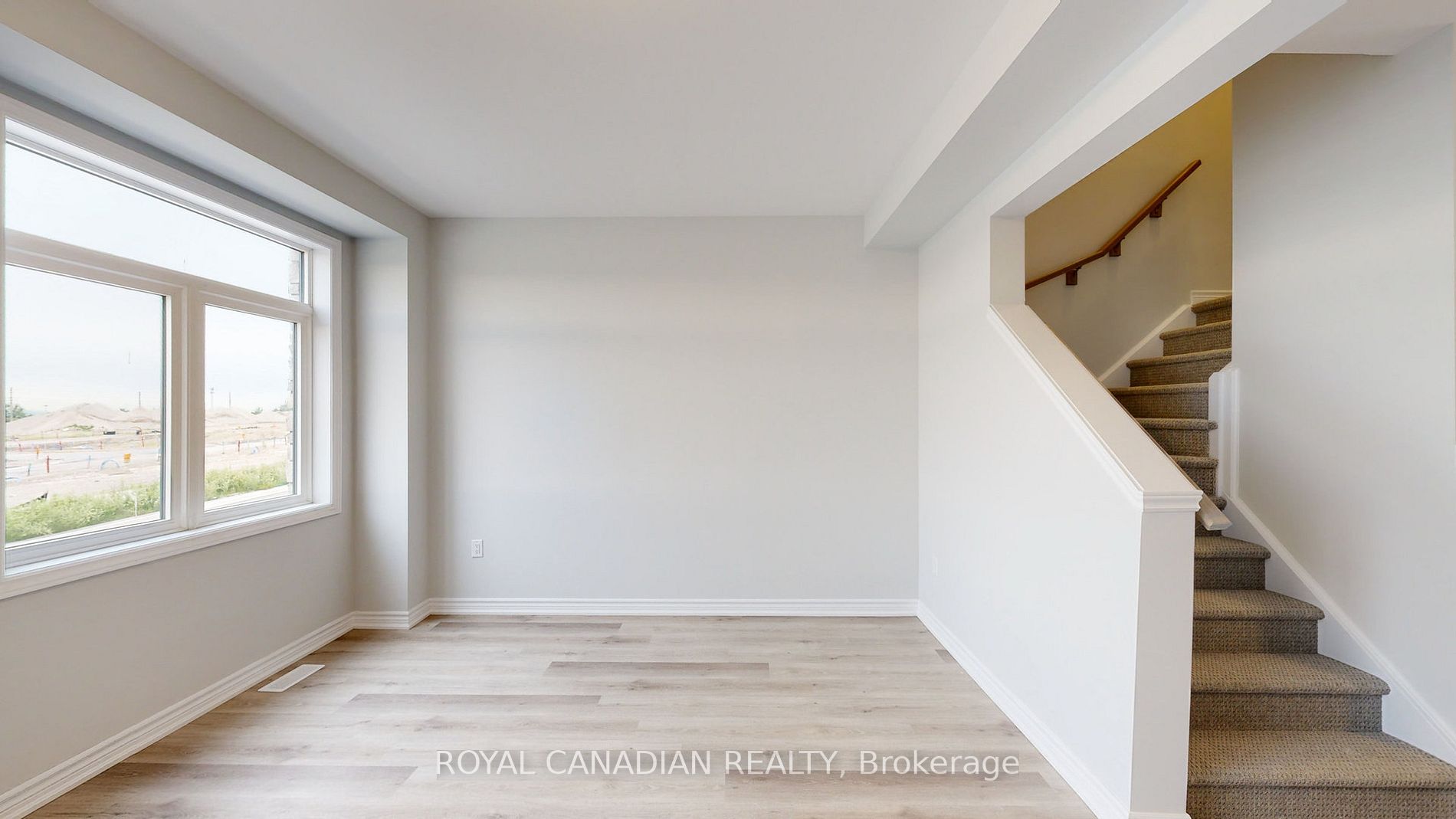290 Equestrian Way, ##5