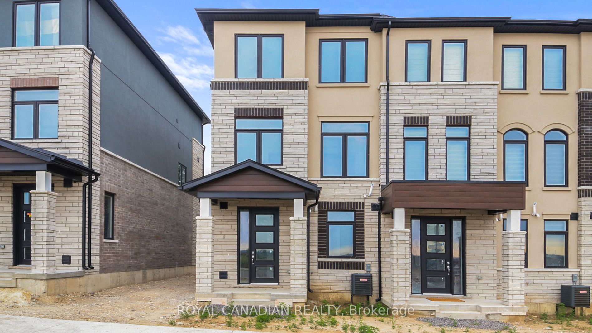 290 Equestrian Way, ##5