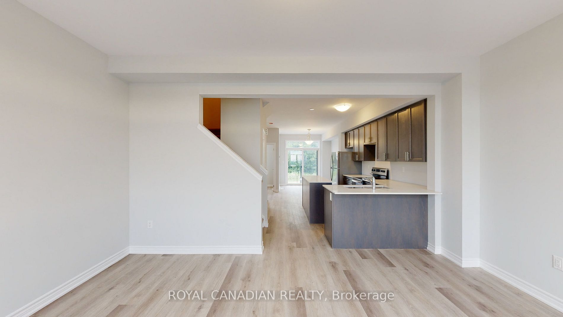 290 Equestrian Way, ##5