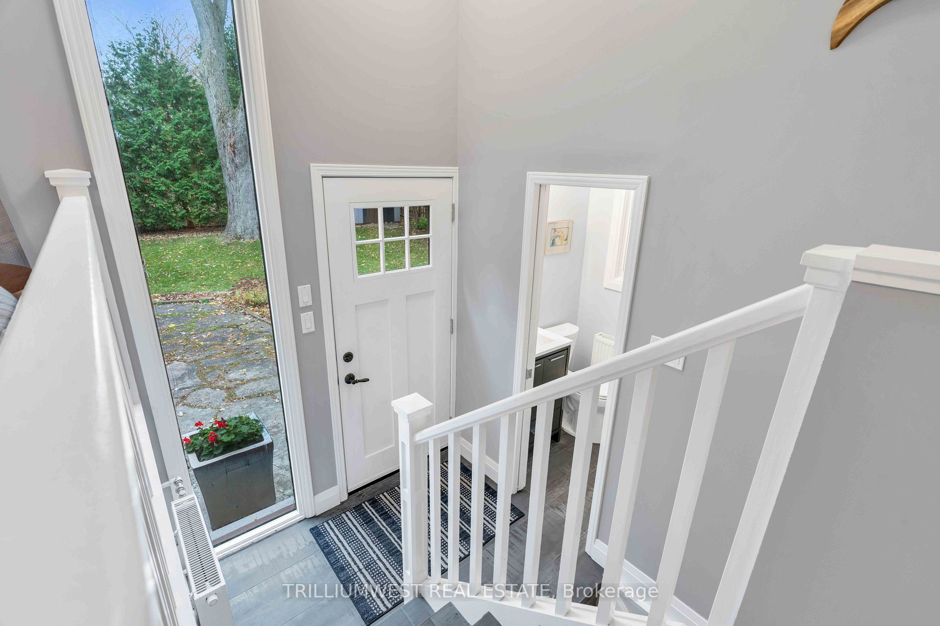 30 Dean Ave