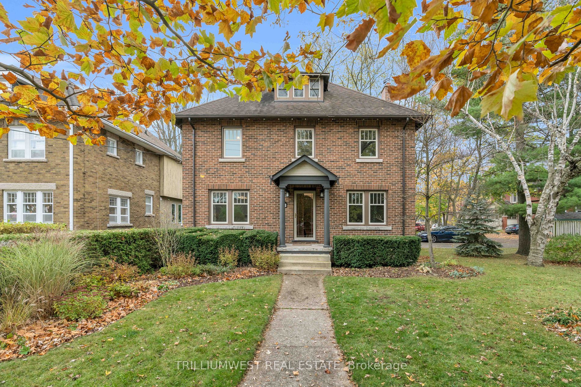 30 Dean Ave