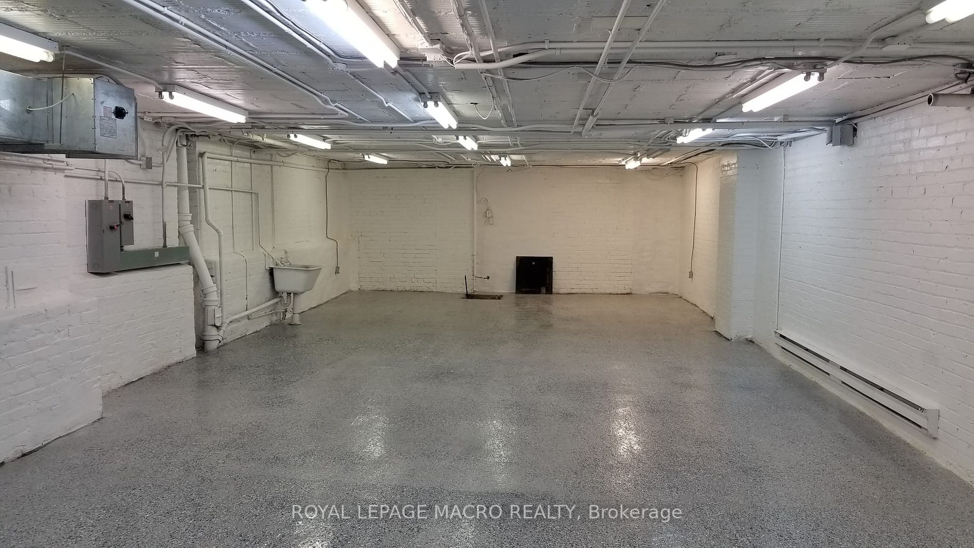 4365 Queen St, #Lower