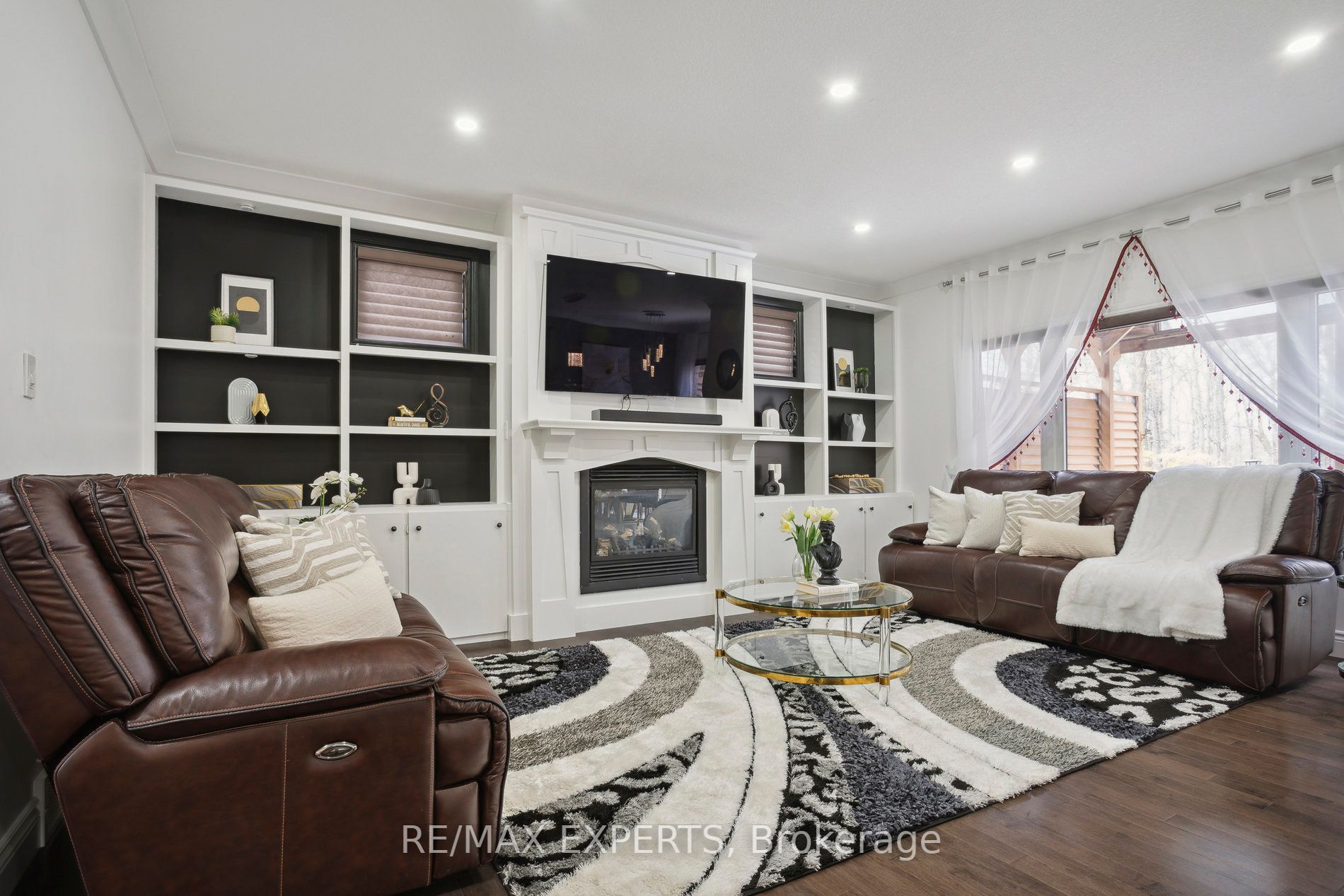 2077 Springridge Dr