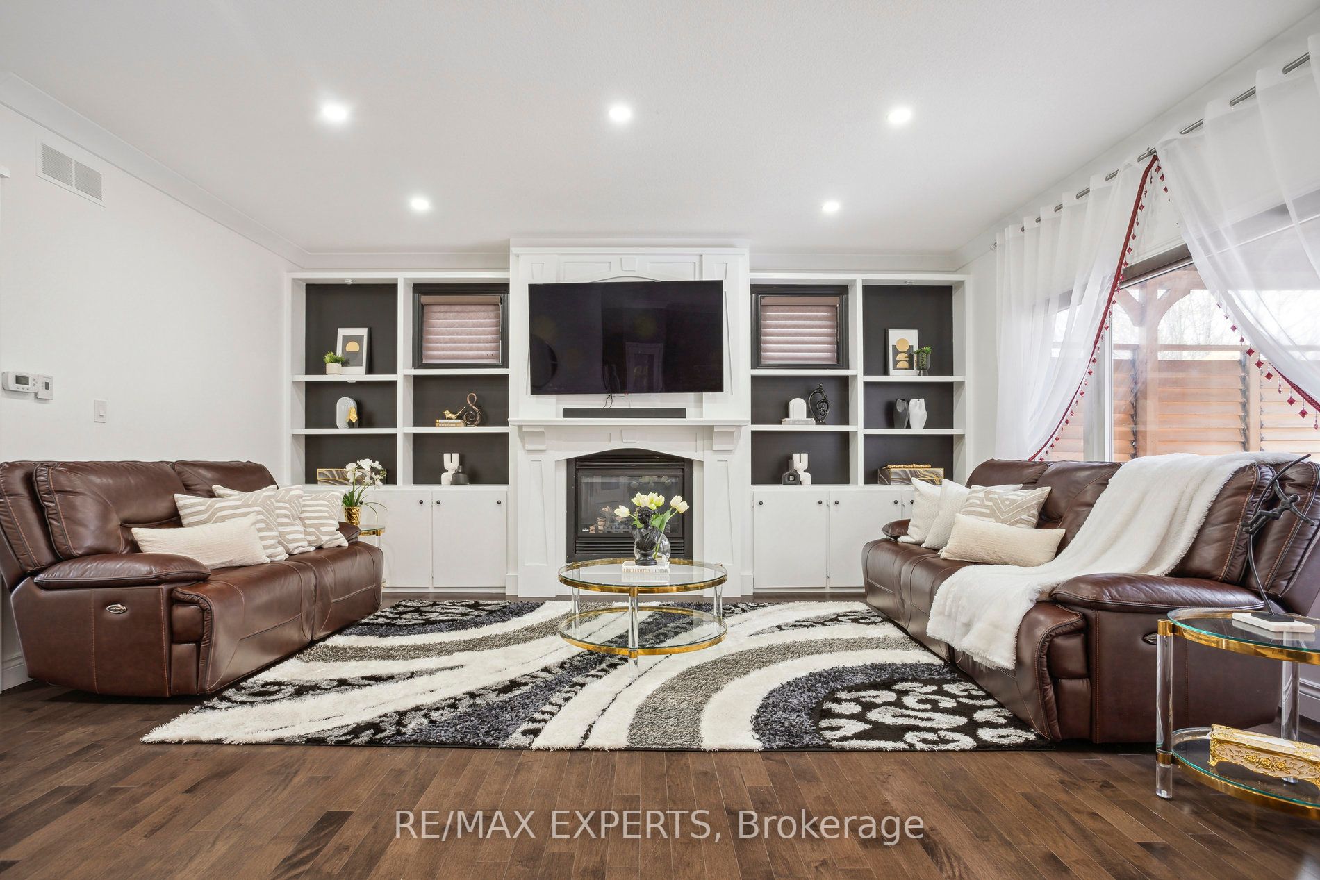 2077 Springridge Dr