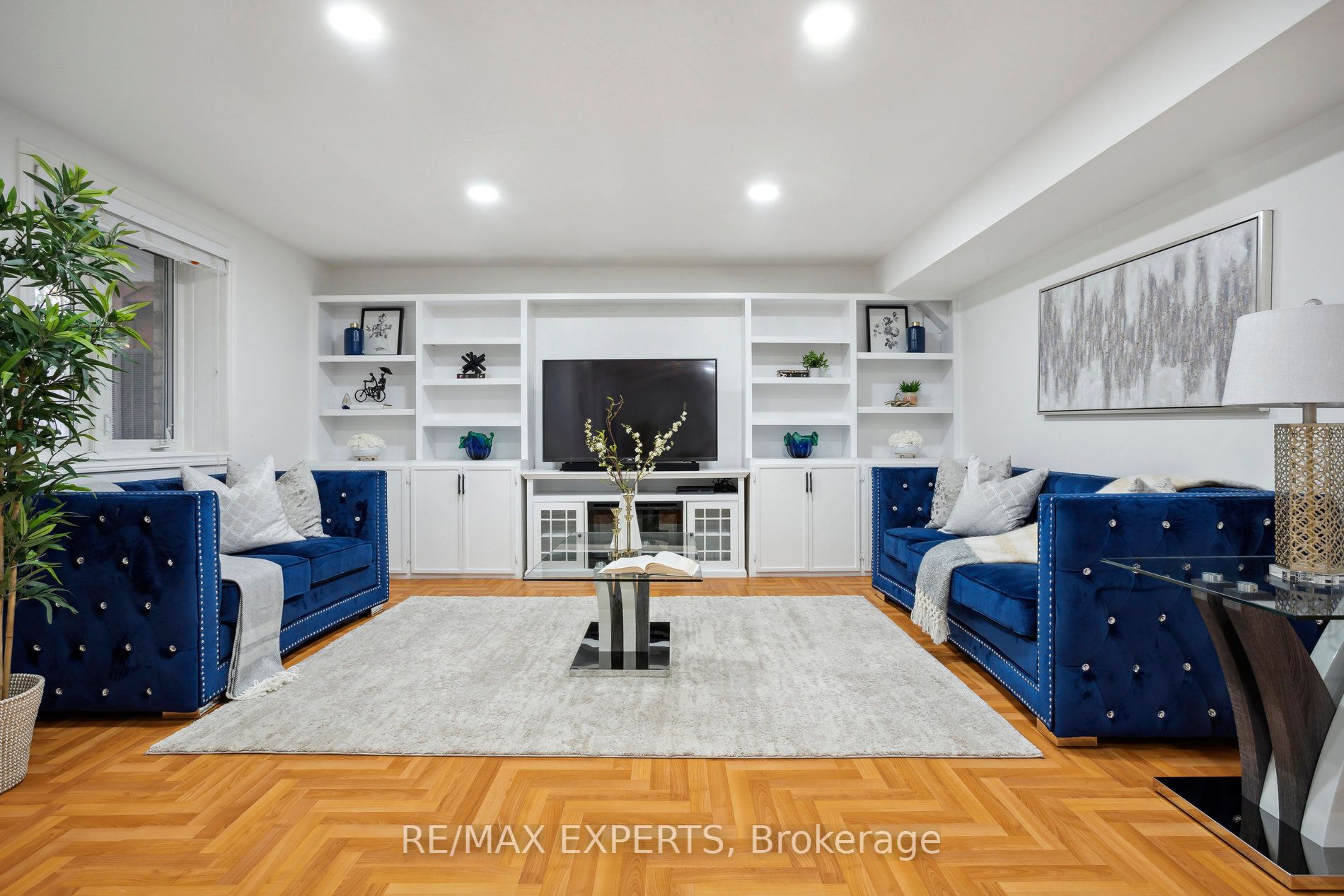 2077 Springridge Dr