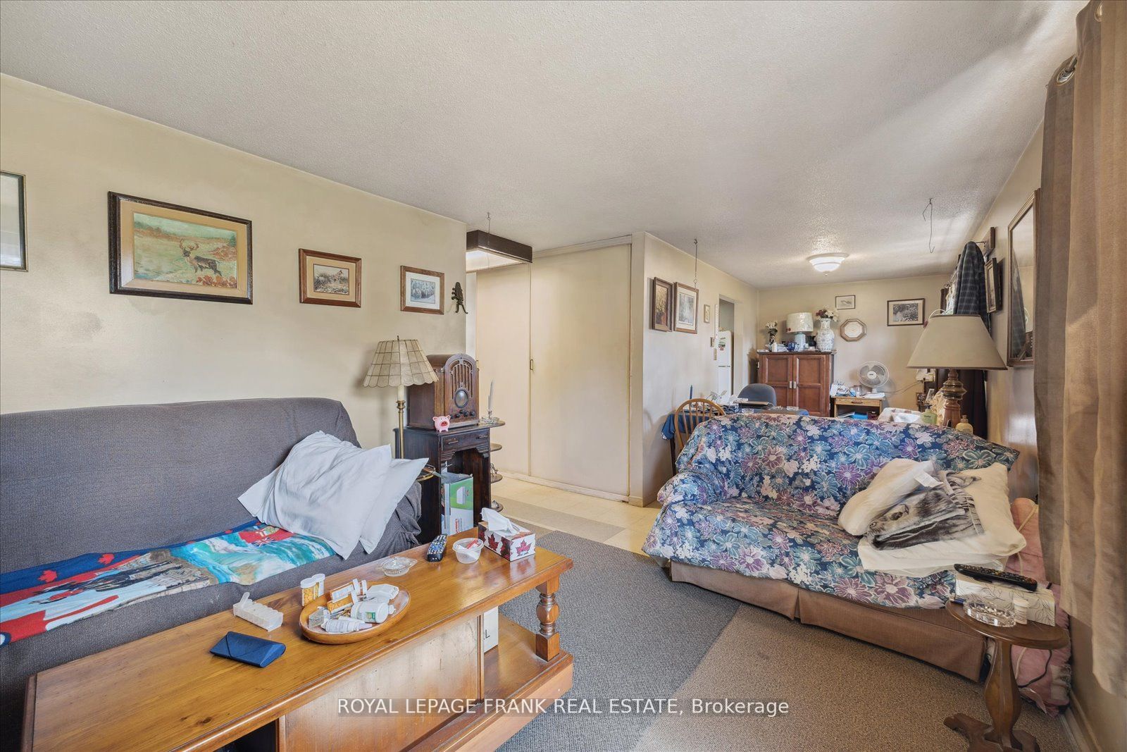 286 William St N