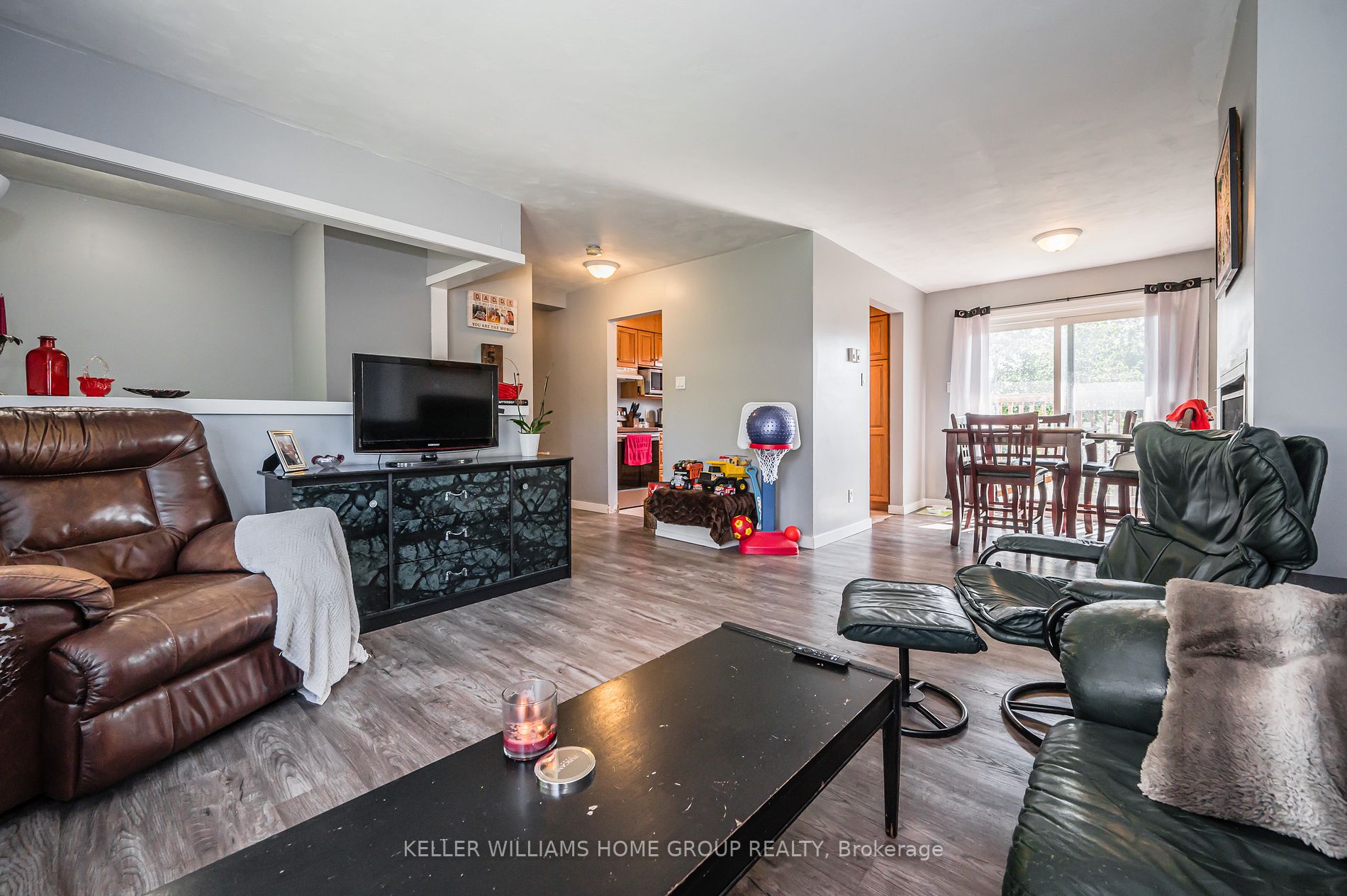 42 Daniel Ave
