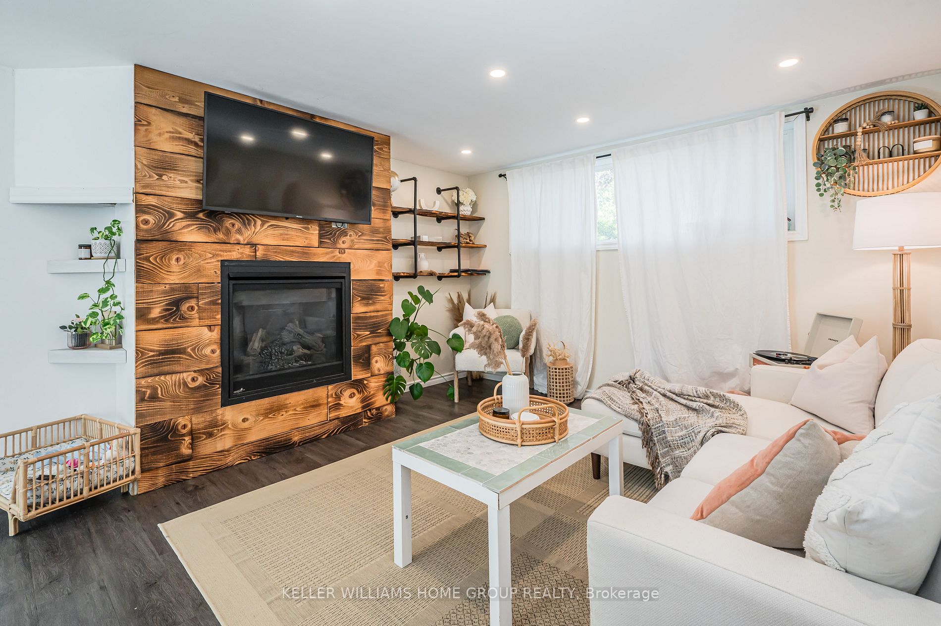 42 Daniel Ave