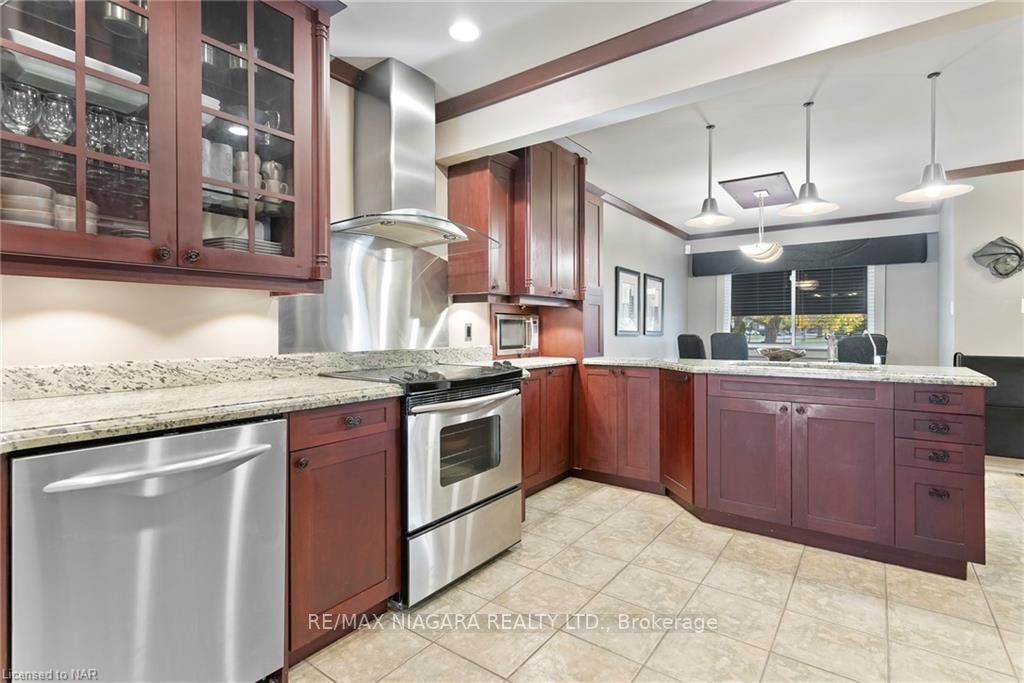 47 Aquadale Dr