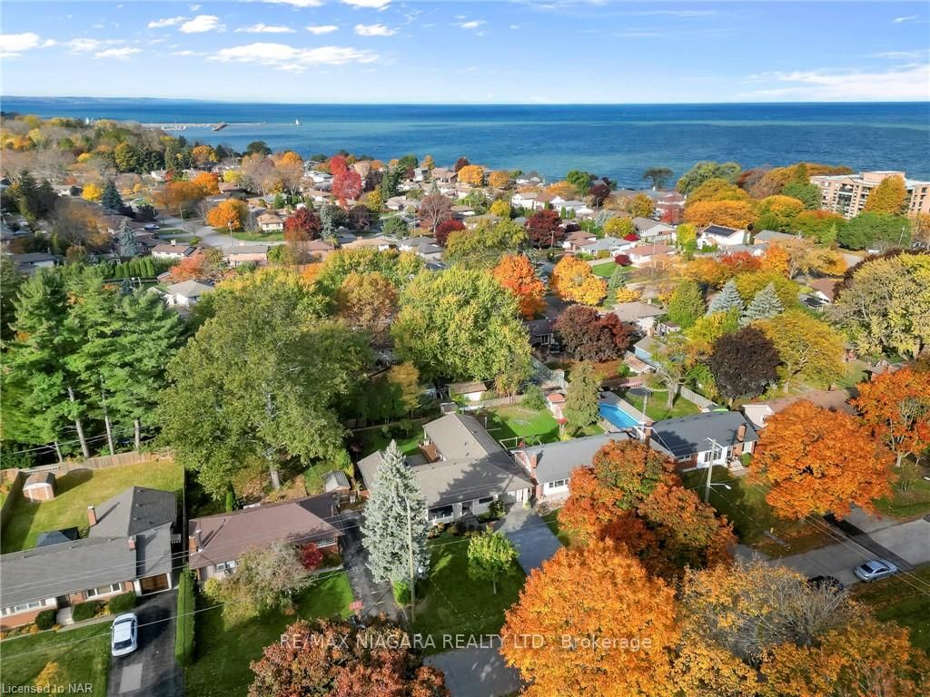 47 Aquadale Dr