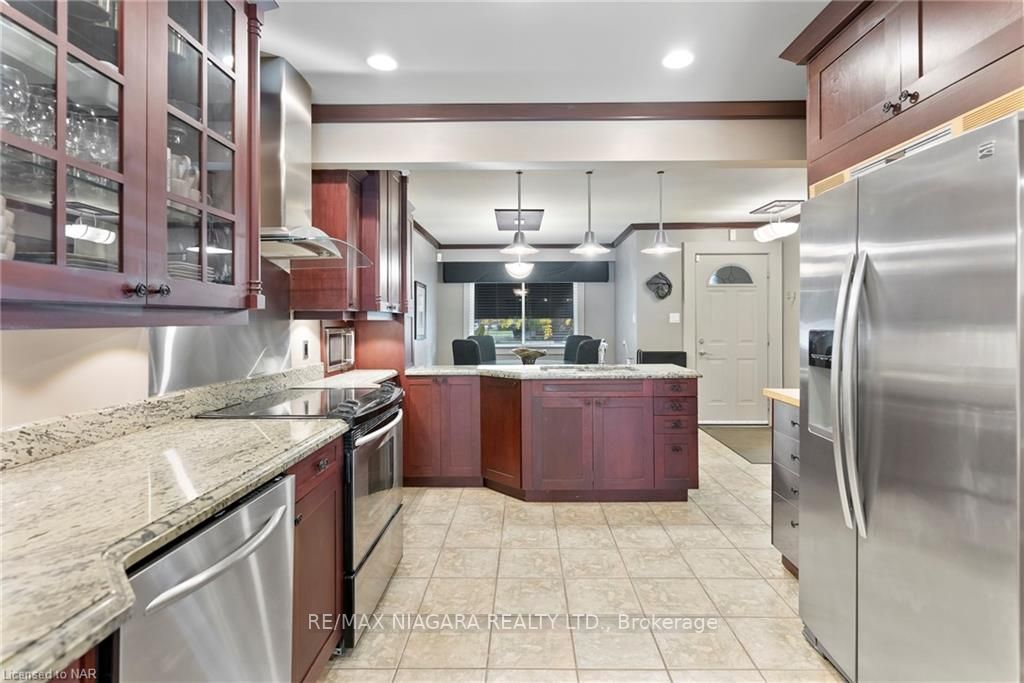 47 Aquadale Dr