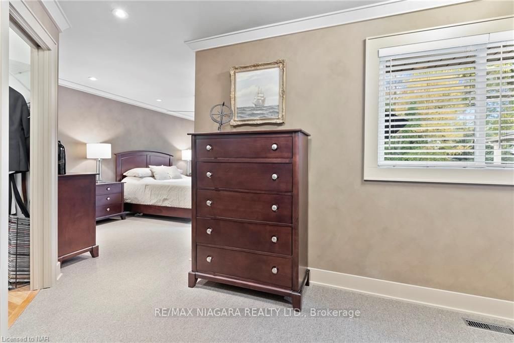 47 Aquadale Dr