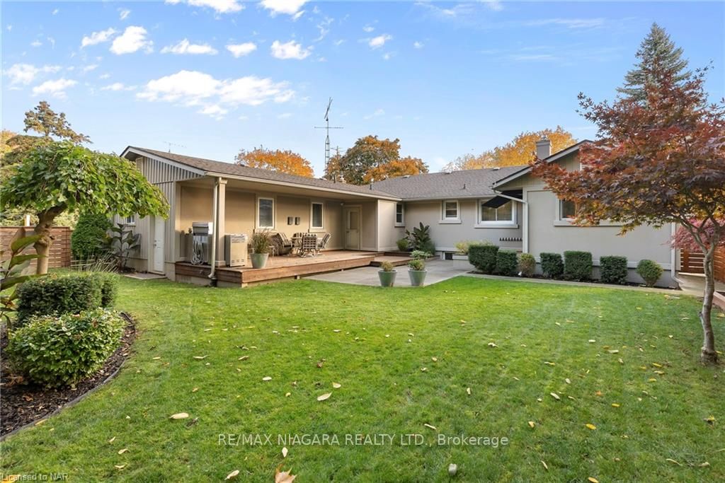 47 Aquadale Dr