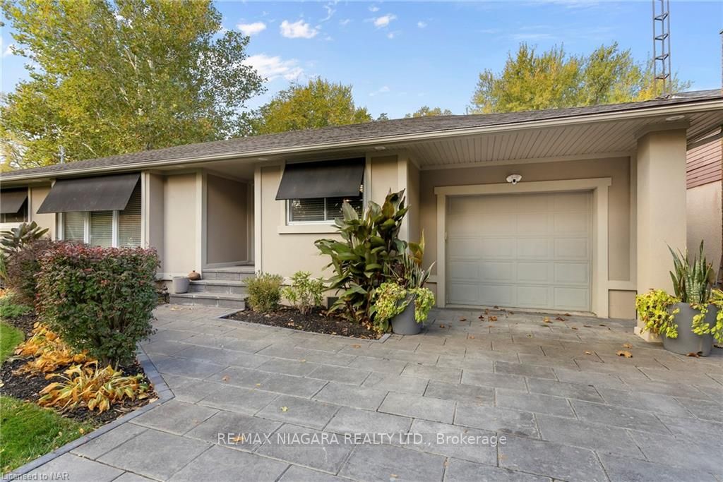 47 Aquadale Dr