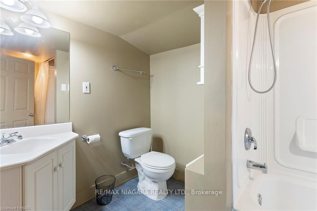 47 Aquadale Dr