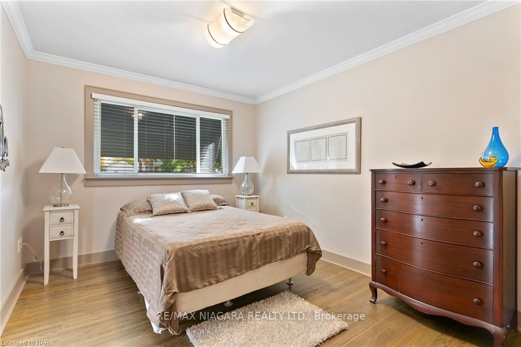 47 Aquadale Dr