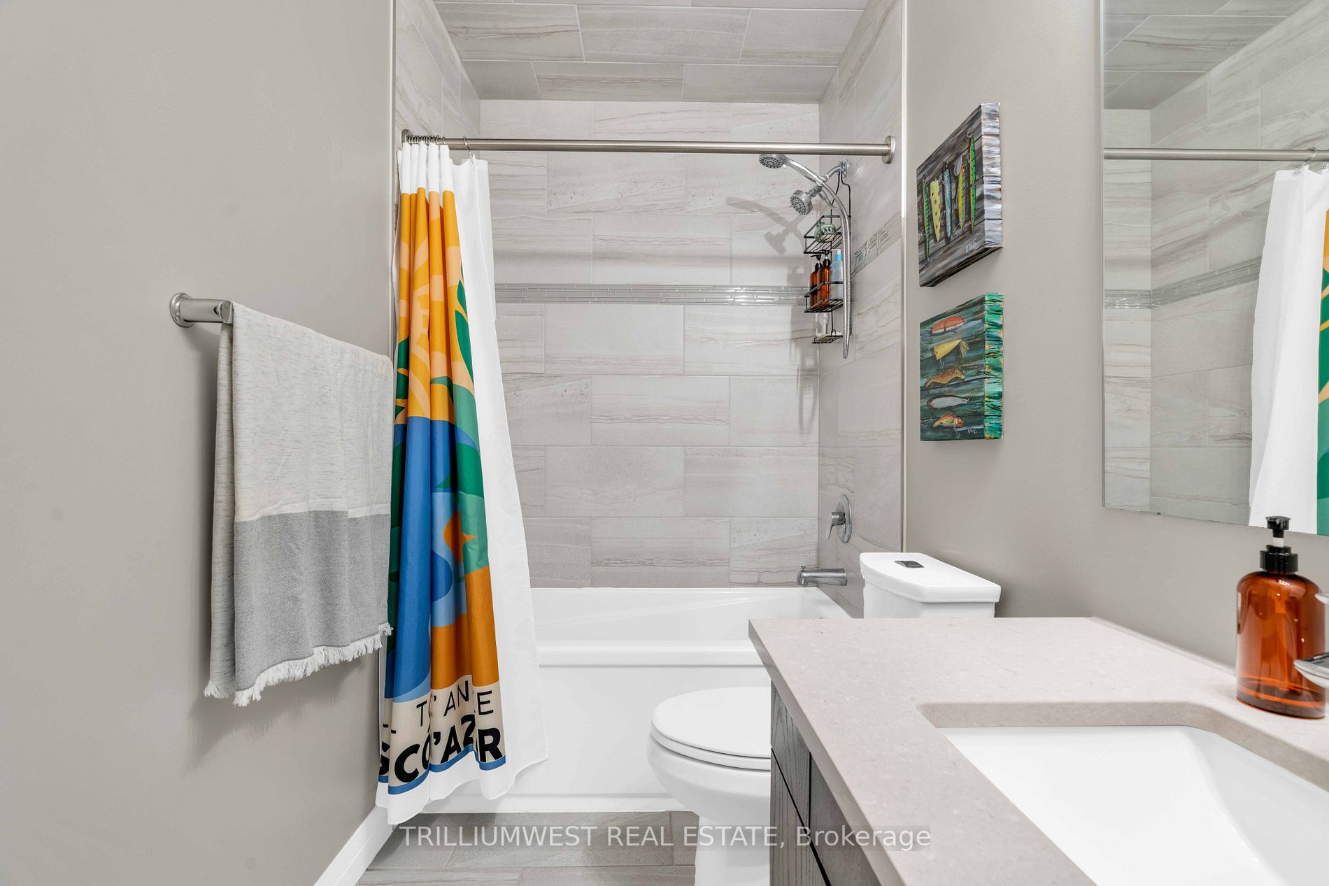 63 Arthur St S, #411