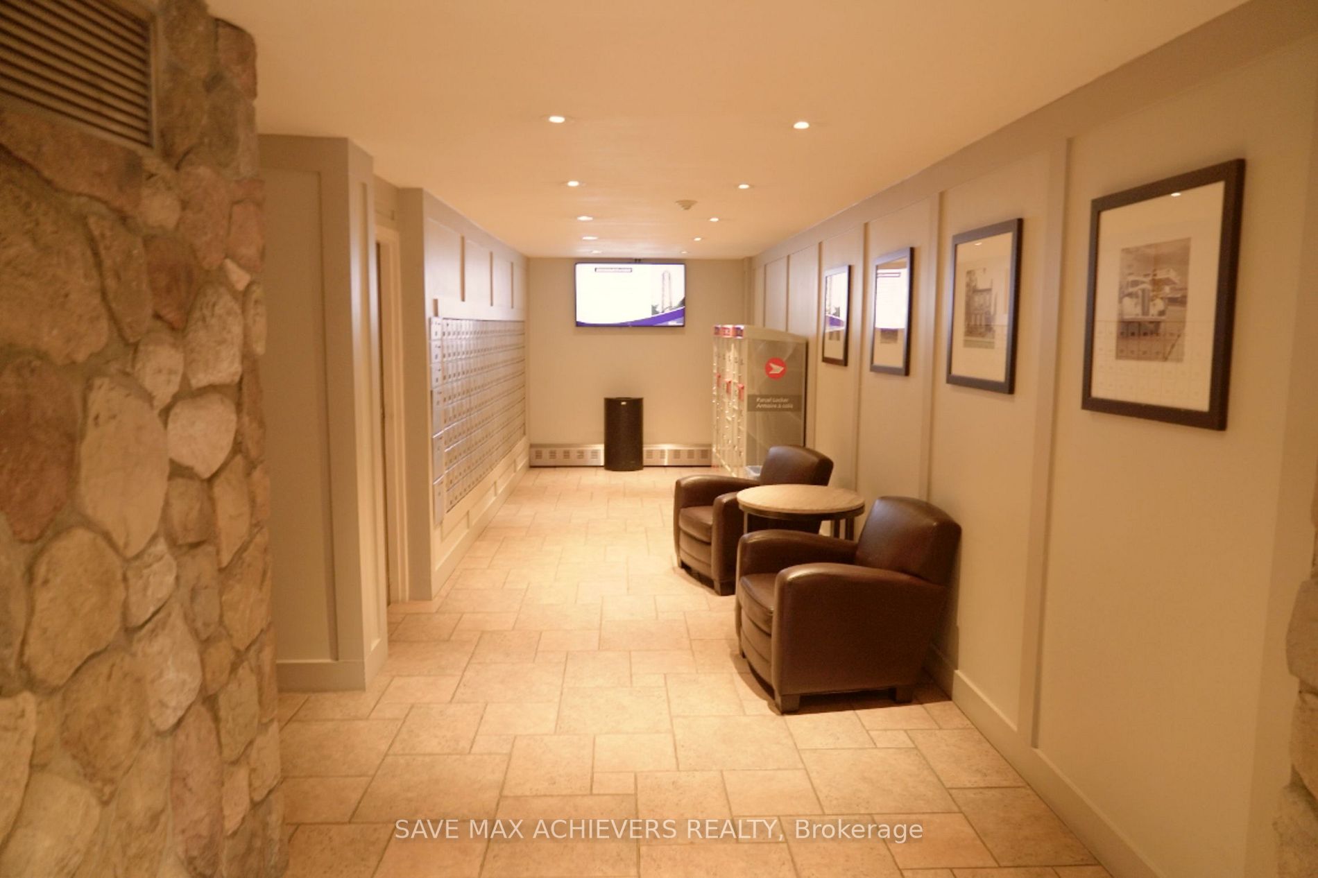 150 Charlton Ave E, #2205
