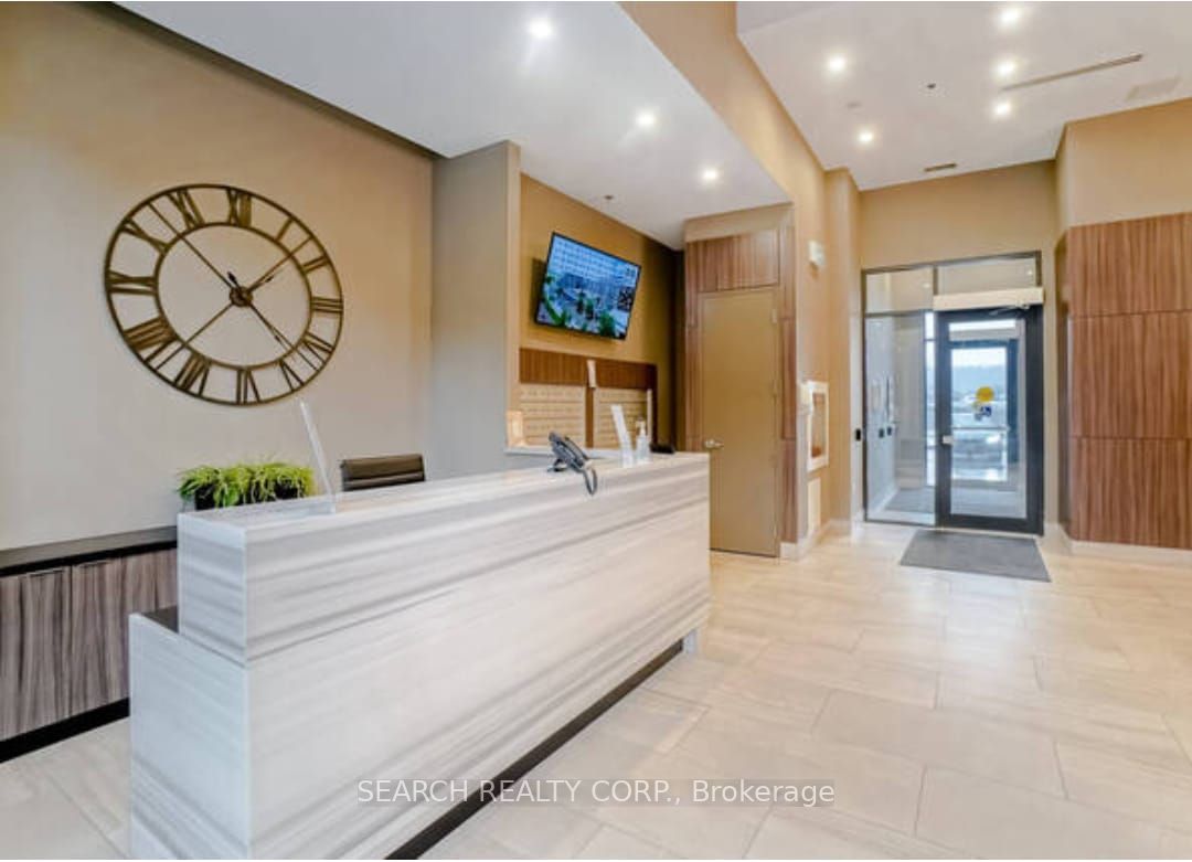 560 North Services Rd, #602