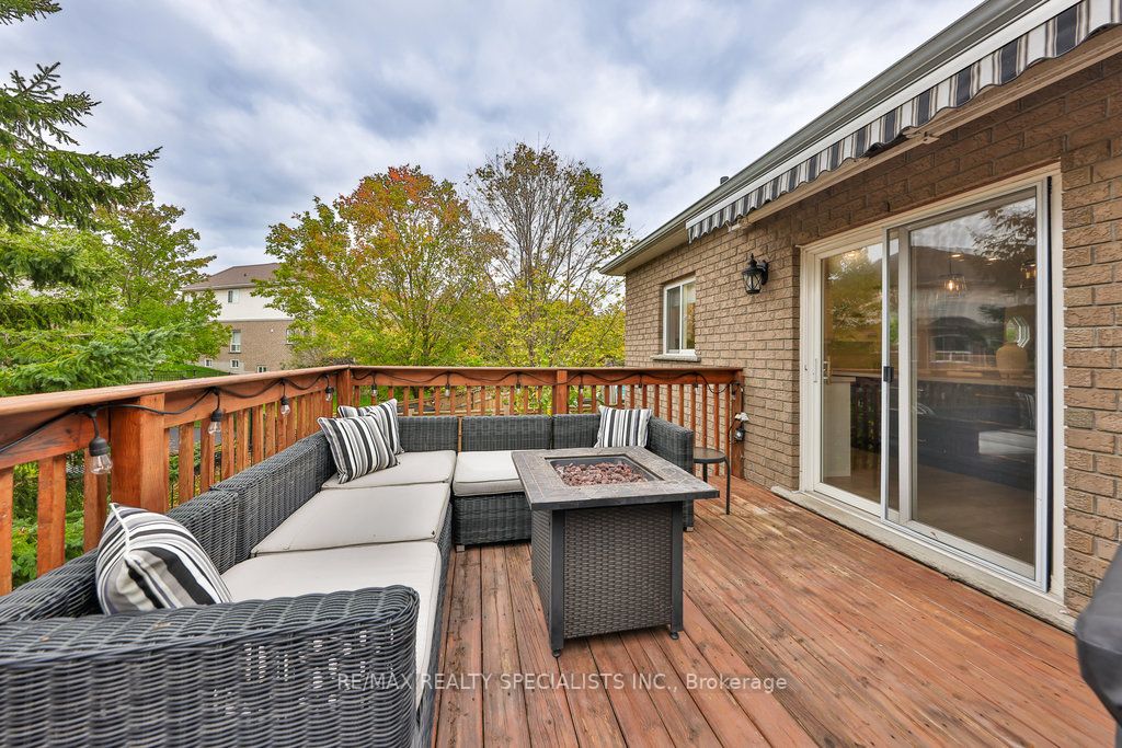 17 Haney Dr