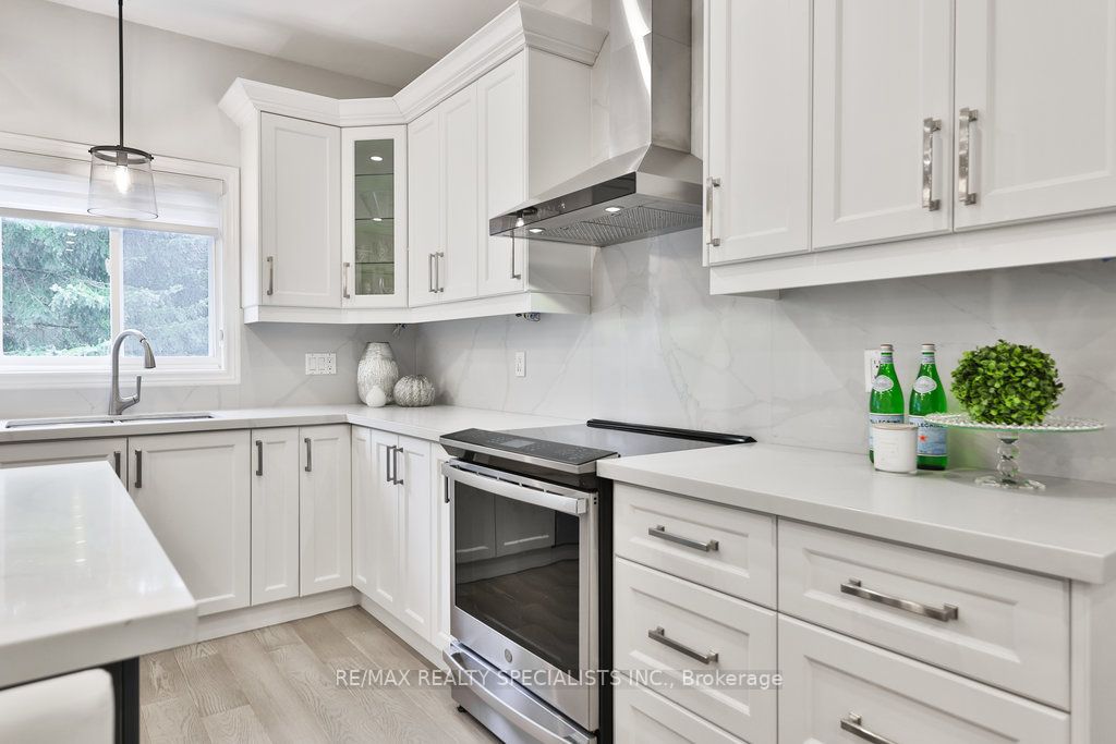 17 Haney Dr