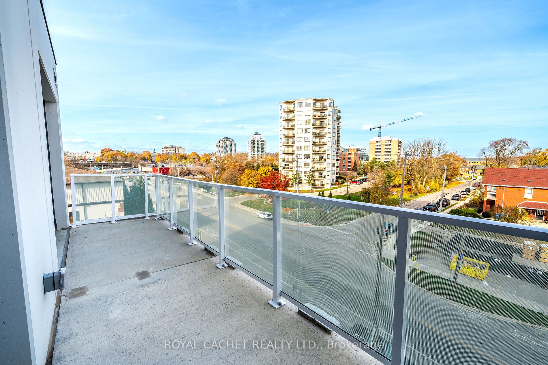 71 Wyndham St S, #409