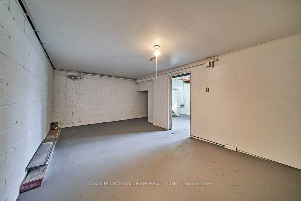 139 Queen St