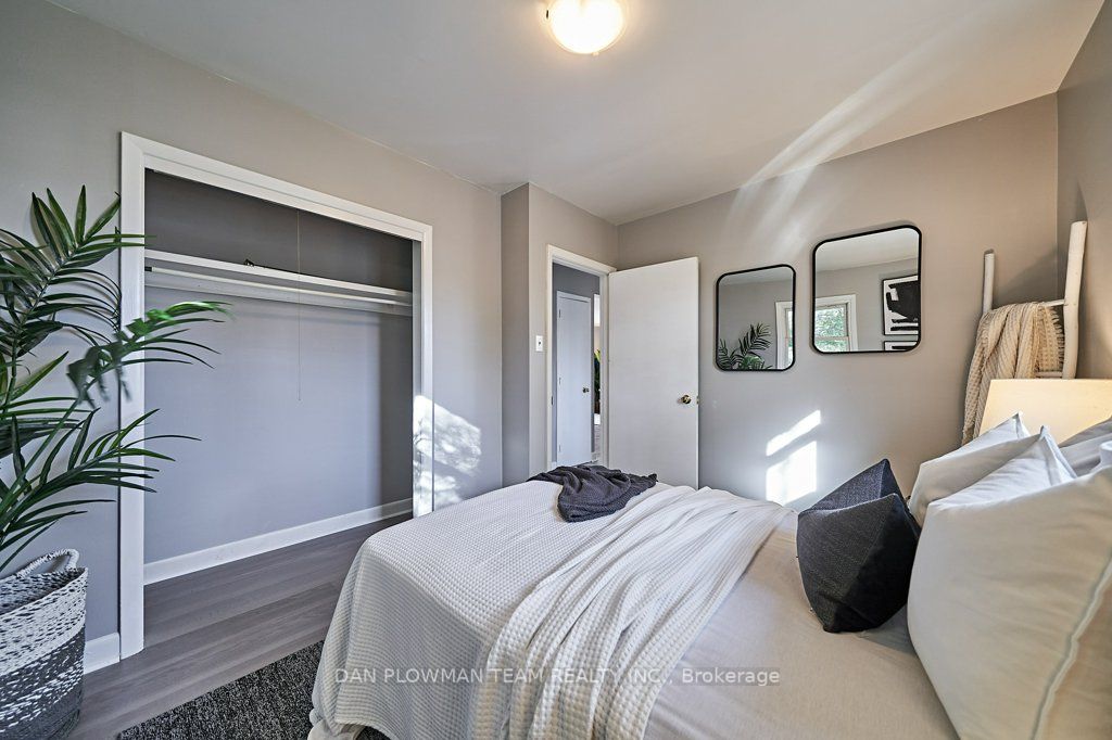 139 Queen St