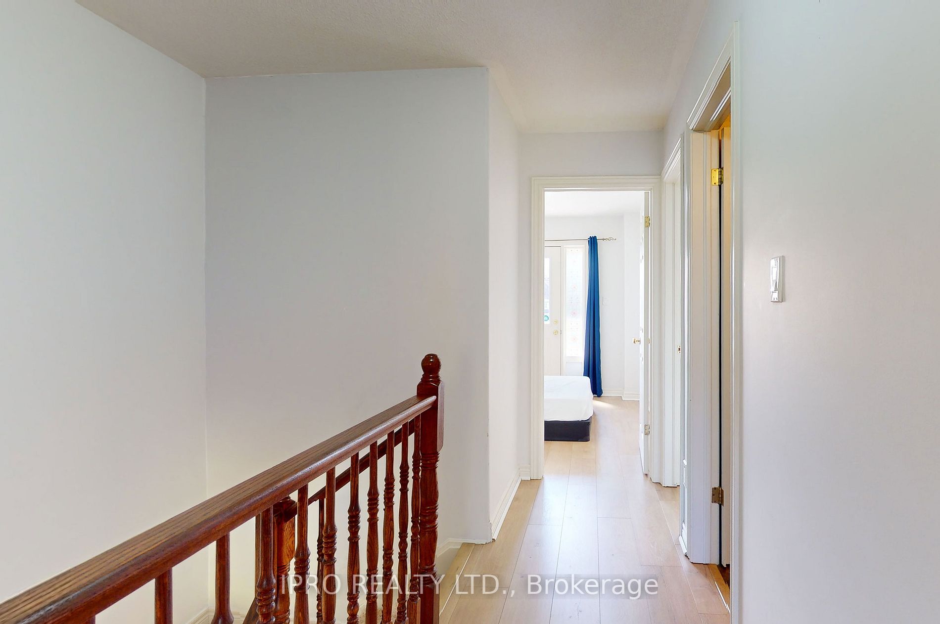 42 Chloe St