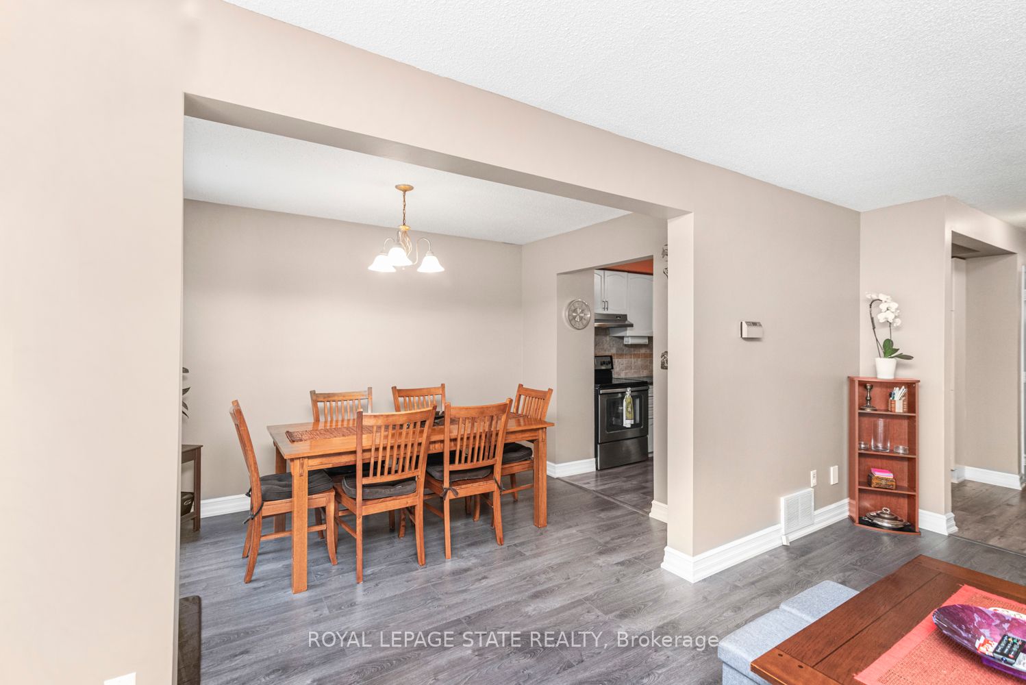1 Royalwood Crt, #15