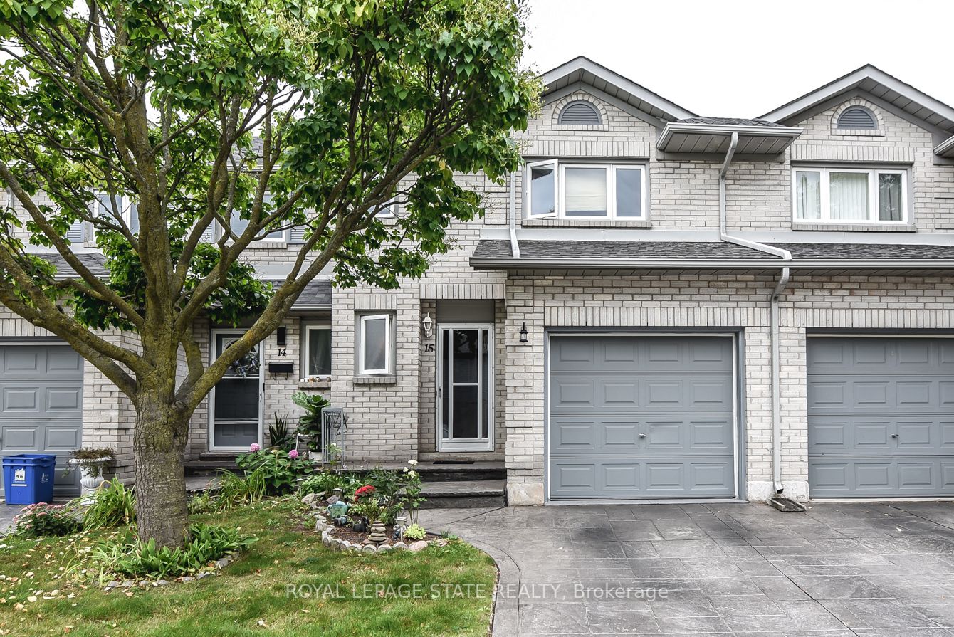 1 Royalwood Crt, #15